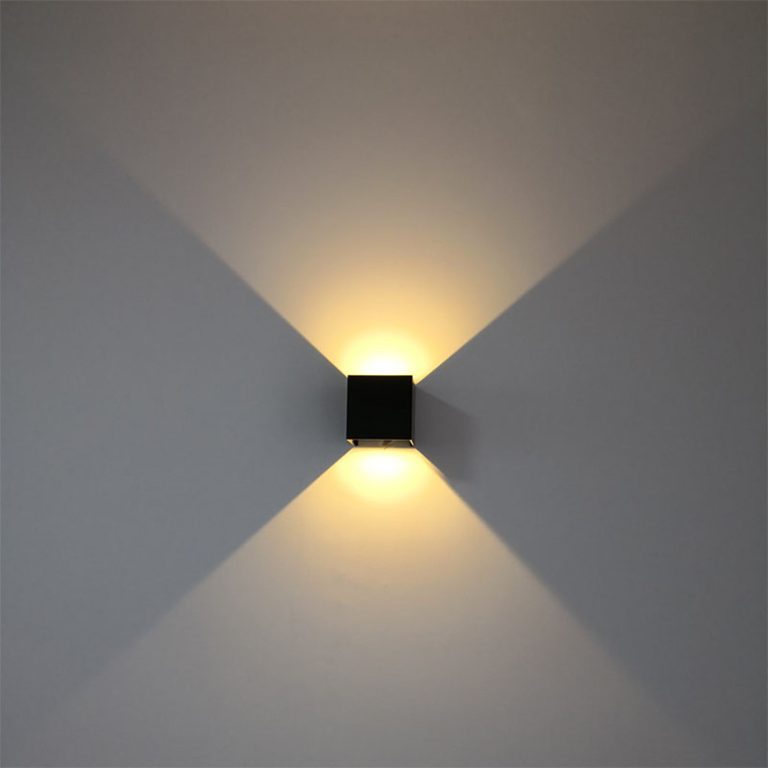 Adjustable Wall Mounted Light