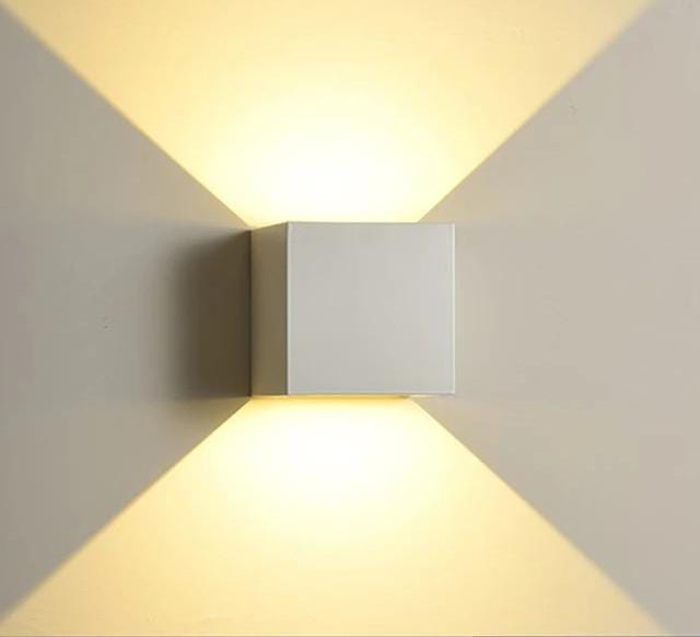 Adjustable Wall Mounted Light
